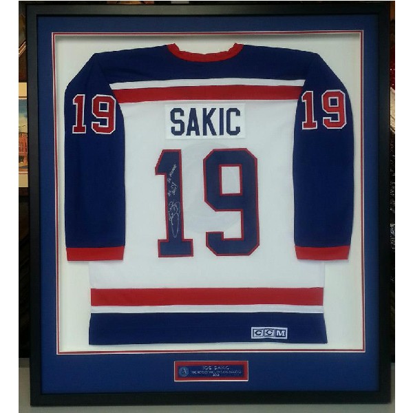 Colorado Avalanche Autographed Joe Sakic Jersey